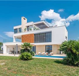 4 bedroom villa with pool near Pula, sleeps 8